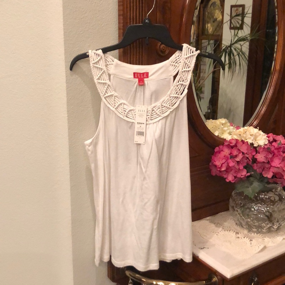 NWT - Elle Sleeveless Detailed T-Shirt